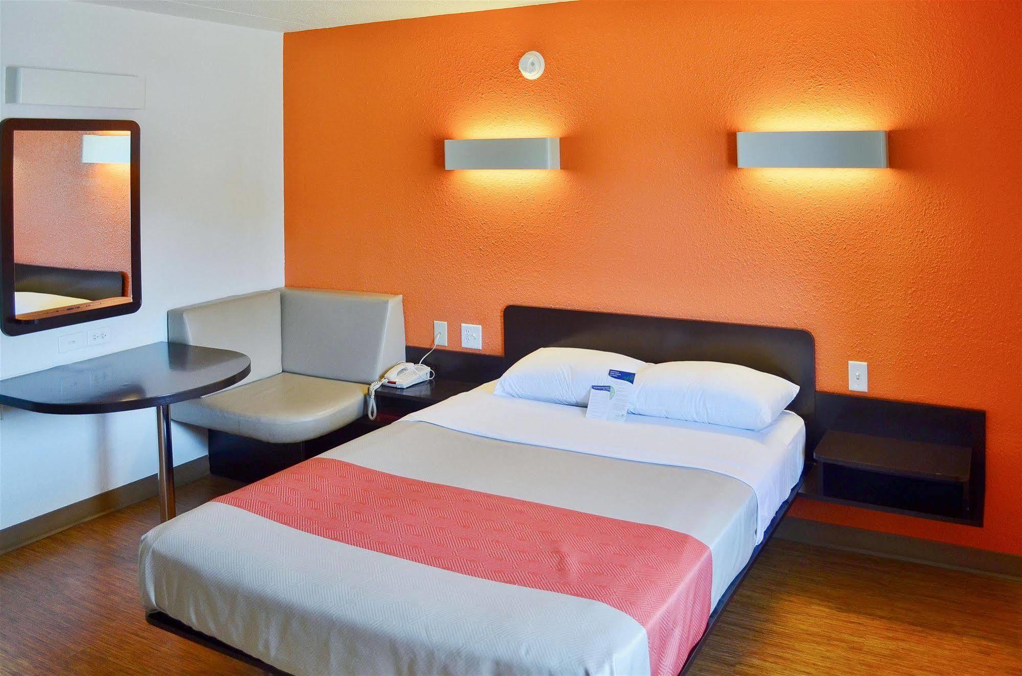 Motel 6 Boston South - Braintree Dış mekan fotoğraf